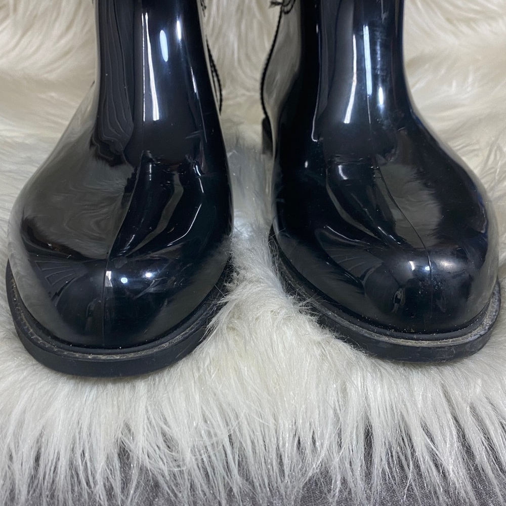 Stuart Weitzman Loverain Leather Black Studded Faux Fur Lined Boots - Picture 5 of 16
